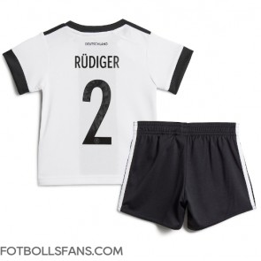 Tyskland Antonio Rudiger #2 Replika Hemmatröja Barn VM 2022 Kortärmad (+ Korta byxor)